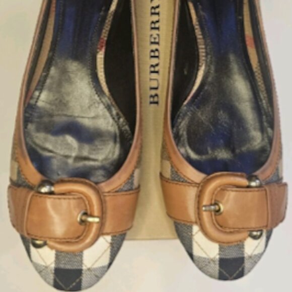 Burberry Nova Check Flats with Buckle – Size 41 – Never Worn with Box & Dust Bag - Picture 1 of 7